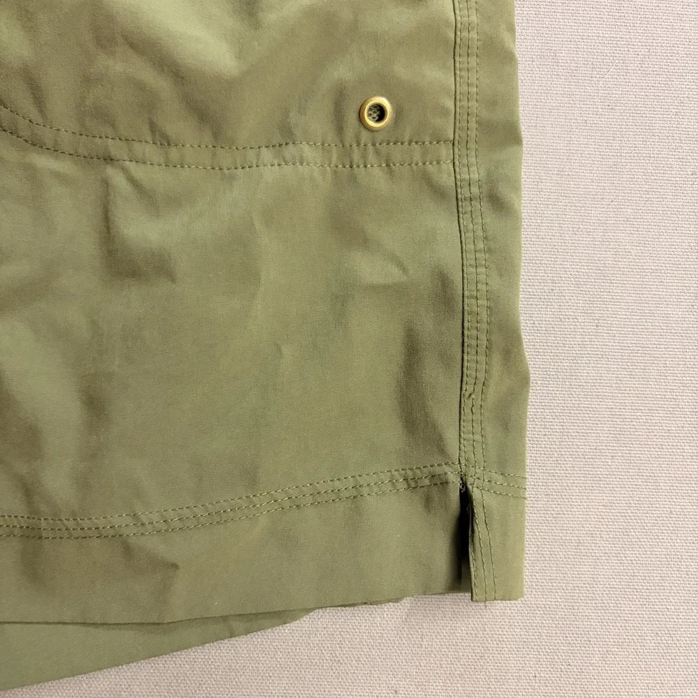 Athletic Works Womens XS Olive Green Stretch Hiking Shorts 0-2 AW2010028